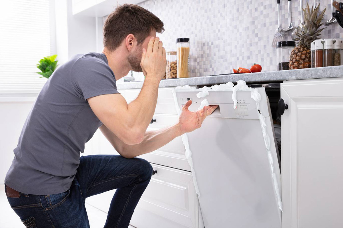 چرا ماشین ظرفشویی آبگیری نمی کند؟
